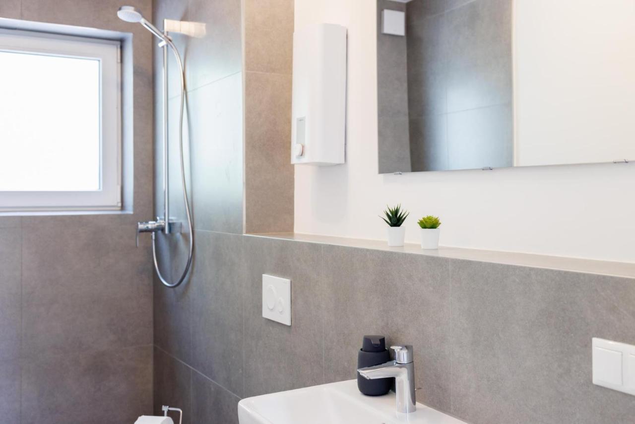 Glueck Auf Appartements Schleiermacherstrasse ドゥイスブルグ エクステリア 写真